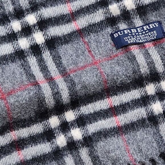 Burberry 100% Wool Grey Nova Check Scarf - Picture 9 of 9